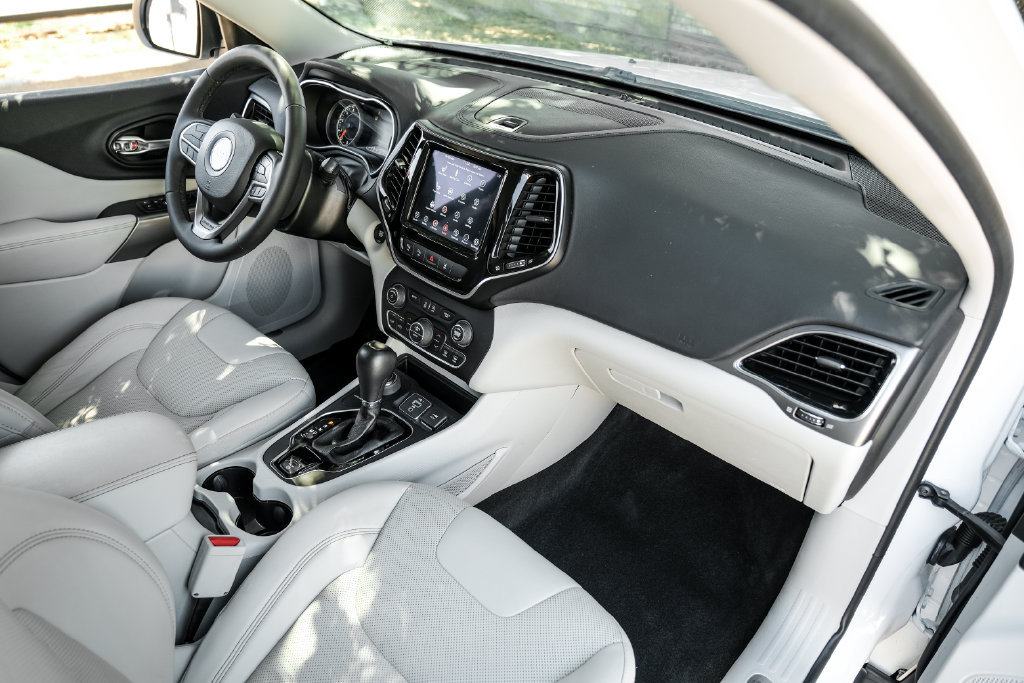 Used 2021 Jeep Cherokee Limited AWD/4WD image 24