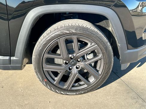 New 2026 Jeep Compass Latitude image 10