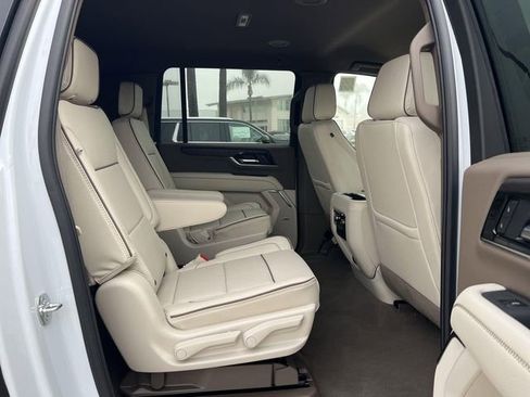 New 2026 GMC Yukon XL Denali image 31