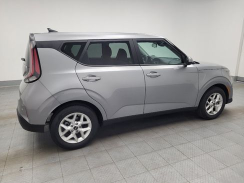 Used 2025 Kia Soul LX image 10