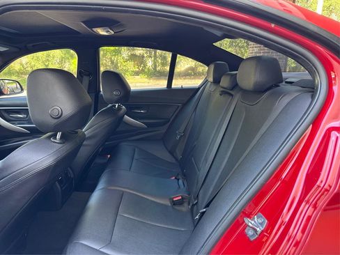 Used 2016 BMW 320i Sedan image 10