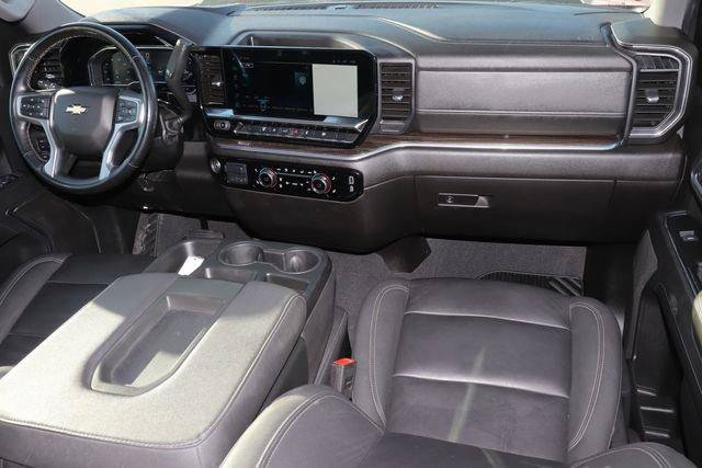 Used 2025 Chevrolet Silverado 2500 LT w/ Leather Package AWD/4WD image 24