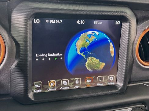 Used 2023 Jeep Gladiator Mojave AWD/4WD image 13