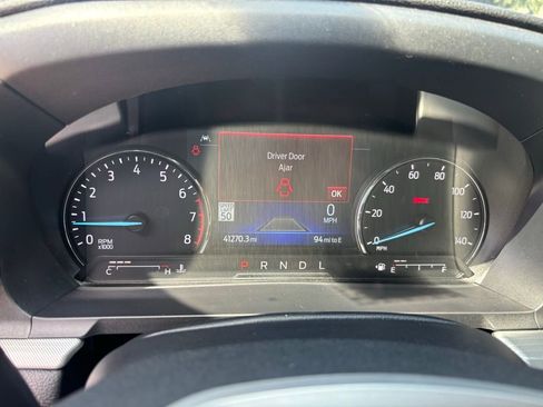 Used 2022 Ford Explorer XLT w/ Equipment Group 202A image 22