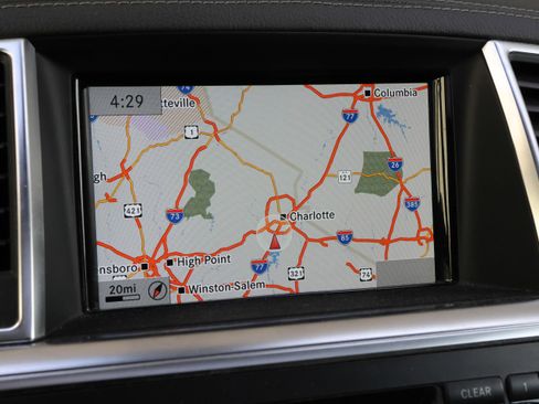 Used 2016 Mercedes-Benz GL 450 4MATIC image 24