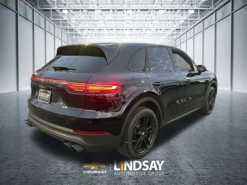 Used 2020 Porsche Cayenne image 5