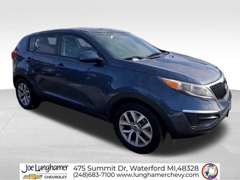 Used 2016 Kia Sportage LX image 2