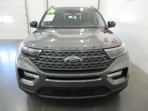 Used 2023 Ford Explorer XLT w/ Equipment Group 202A AWD/4WD image 8