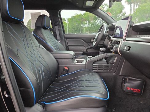 Used 2024 Toyota Tacoma TRD Sport w/ TRD Sport Upgrade Package RWD image 15