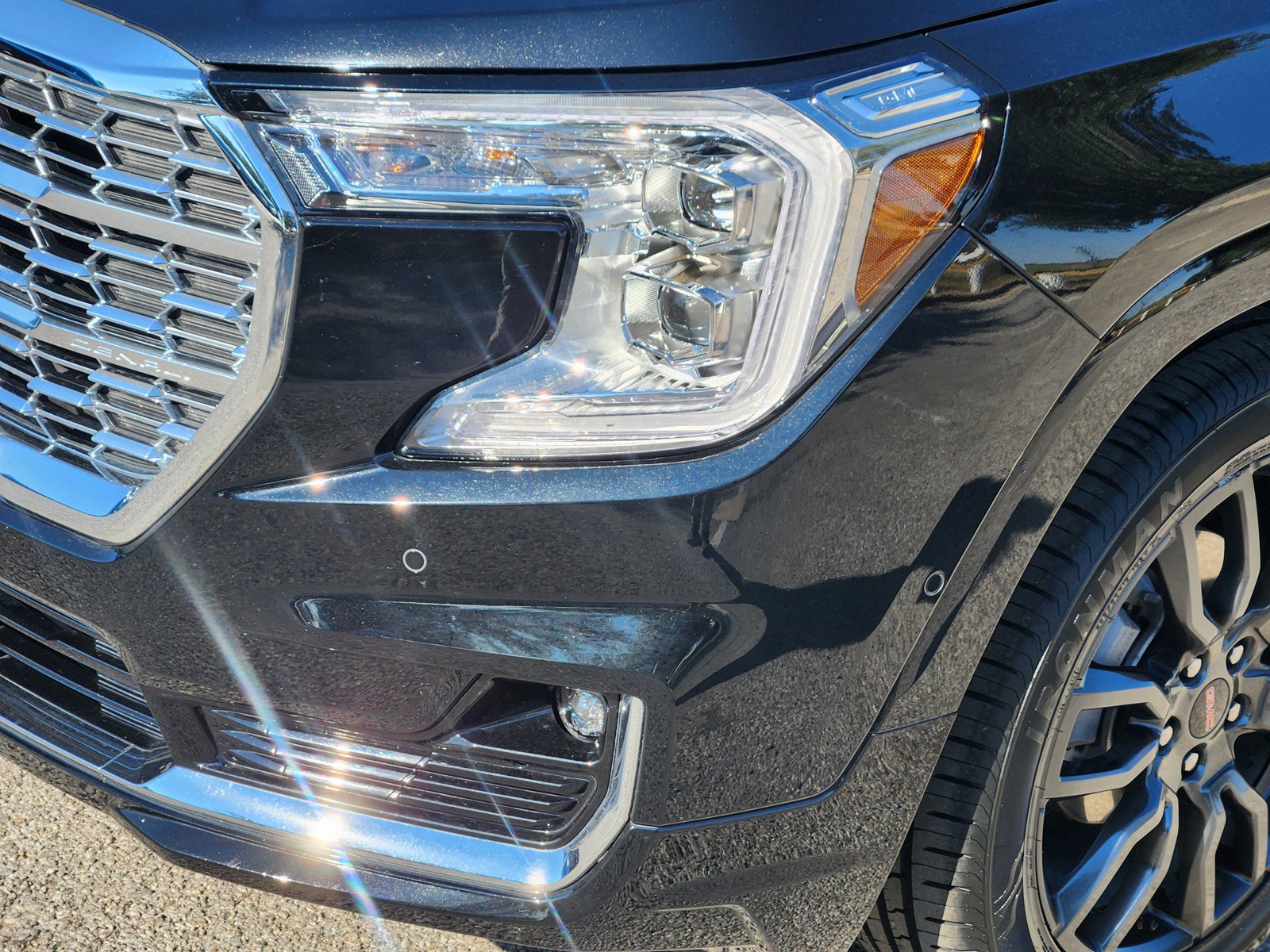 Used 2023 GMC Terrain Denali w/ Black Diamond Edition AWD/4WD image 28