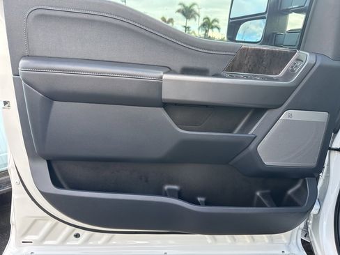 Used 2024 Ford F350 Lariat w/ Lariat Ultimate Package image 25