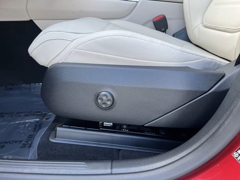 New 2026 Mercedes-Benz GLC 300 4MATIC image 12