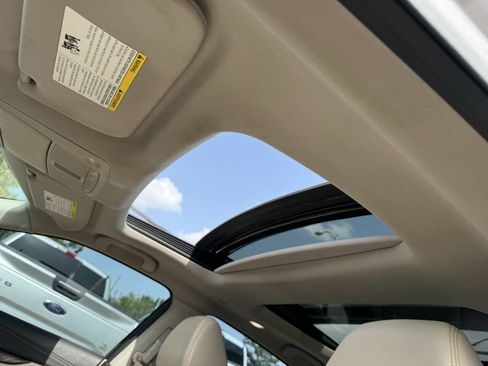 Used 2016 Nissan Maxima Platinum FWD image 32