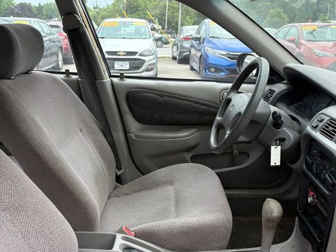 Used 2000 Chevrolet Prizm FWD image 13