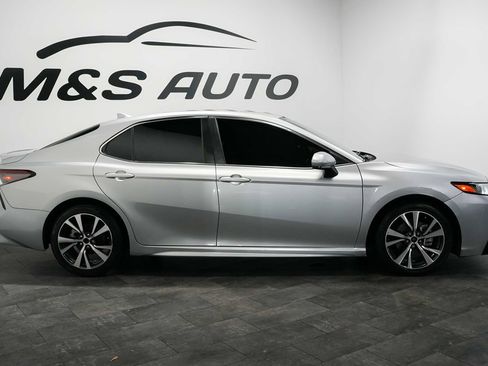 Used 2021 Toyota Camry SE FWD image 8