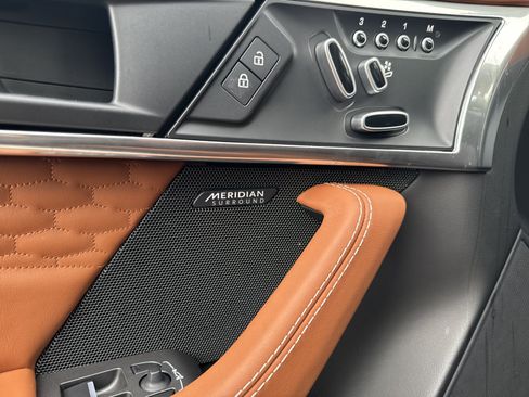 Used 2023 Jaguar F-TYPE R AWD/4WD image 21