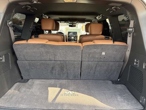 Used 2024 INFINITI QX80 Sensory AWD/4WD image 10