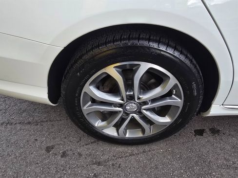 Used 2016 Mercedes-Benz C 300 4MATIC Sedan image 29