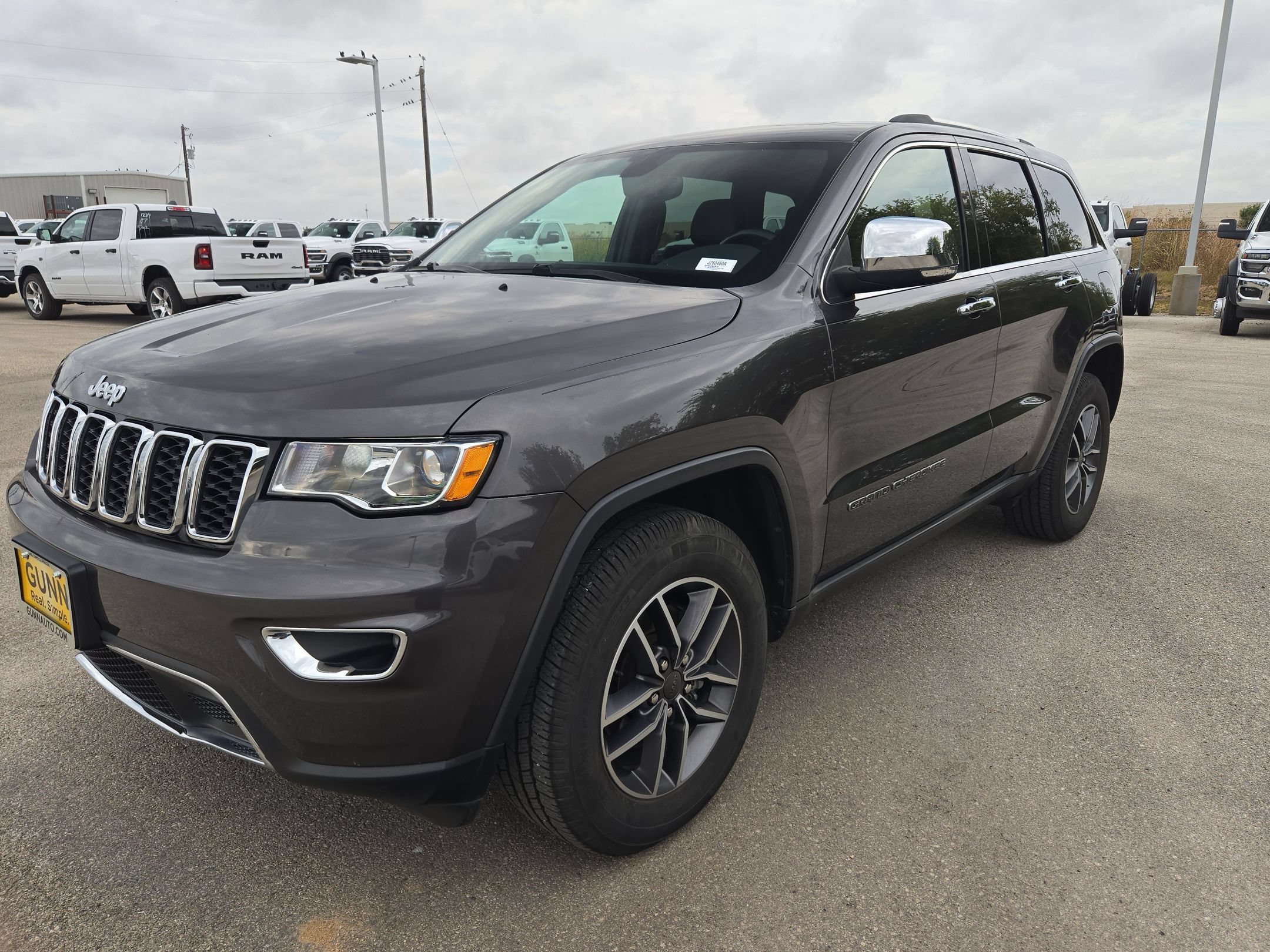 Used 2020 Jeep Grand Cherokee Limited w/ Trailer Tow Group IV RWD image 7