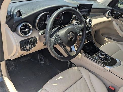 Used 2019 Mercedes-Benz GLC 300 image 9
