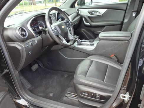 Used 2021 Chevrolet Blazer LT w/ Sound & Technology Package FWD image 10