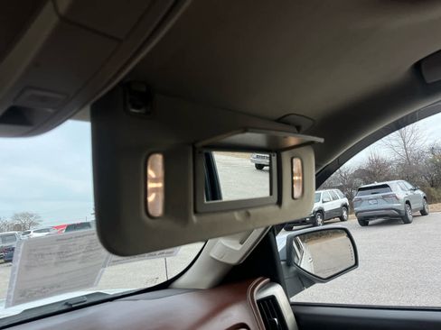 Used 2018 Chevrolet Silverado 1500 High Country image 19