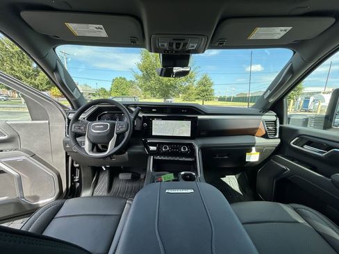 New 2026 GMC Sierra 2500 Denali w/ Denali Reserve Package image 24