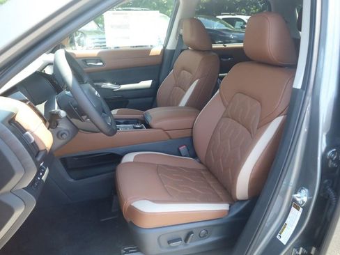 New 2026 Nissan Pathfinder Platinum AWD/4WD image 21