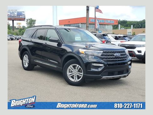 Certified 2024 Ford Explorer XLT w/ Equipment Group 202A AWD/4WD image 1