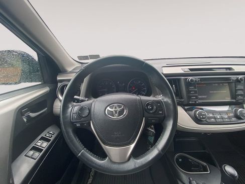 Used 2017 Toyota RAV4 XLE w/ Plus Special Value Package AWD/4WD image 7