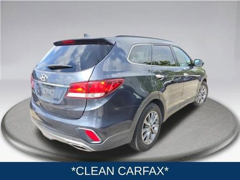 Used 2017 Hyundai Santa Fe SE FWD image 3