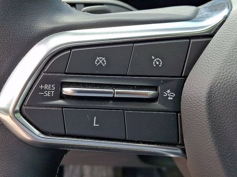 Used 2024 Chevrolet Traverse Z71 AWD/4WD image 23