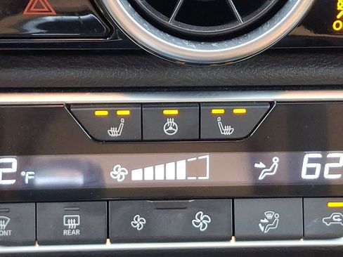 Used 2023 Nissan Sentra SV w/ SV Premium Package FWD image 19