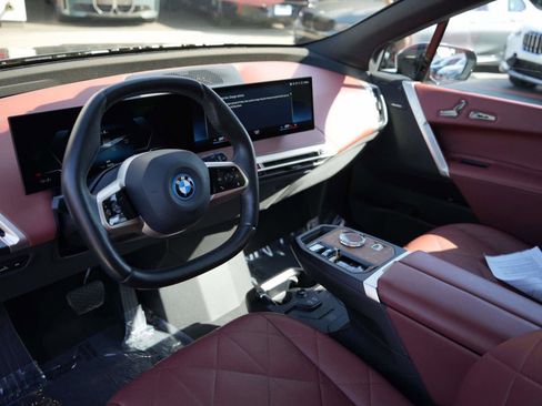 Certified 2023 BMW iX xDrive50 w/ Premium Package AWD/4WD image 13