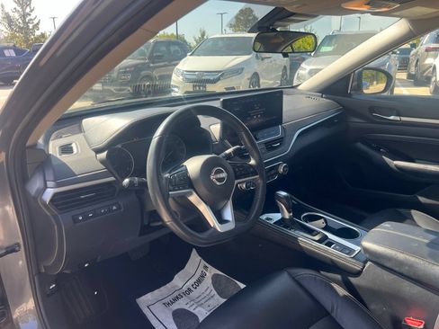Used 2023 Nissan Altima 2.5 SL FWD image 21