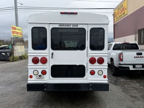 Used 2006 Chevrolet Express 3500 w/ School Bus Package image 8