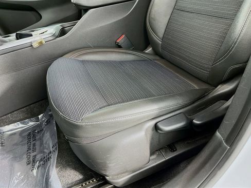 Used 2025 Buick Envista Preferred FWD image 26