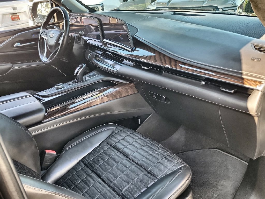 Certified 2023 Cadillac Escalade Sport Platinum AWD/4WD image 29