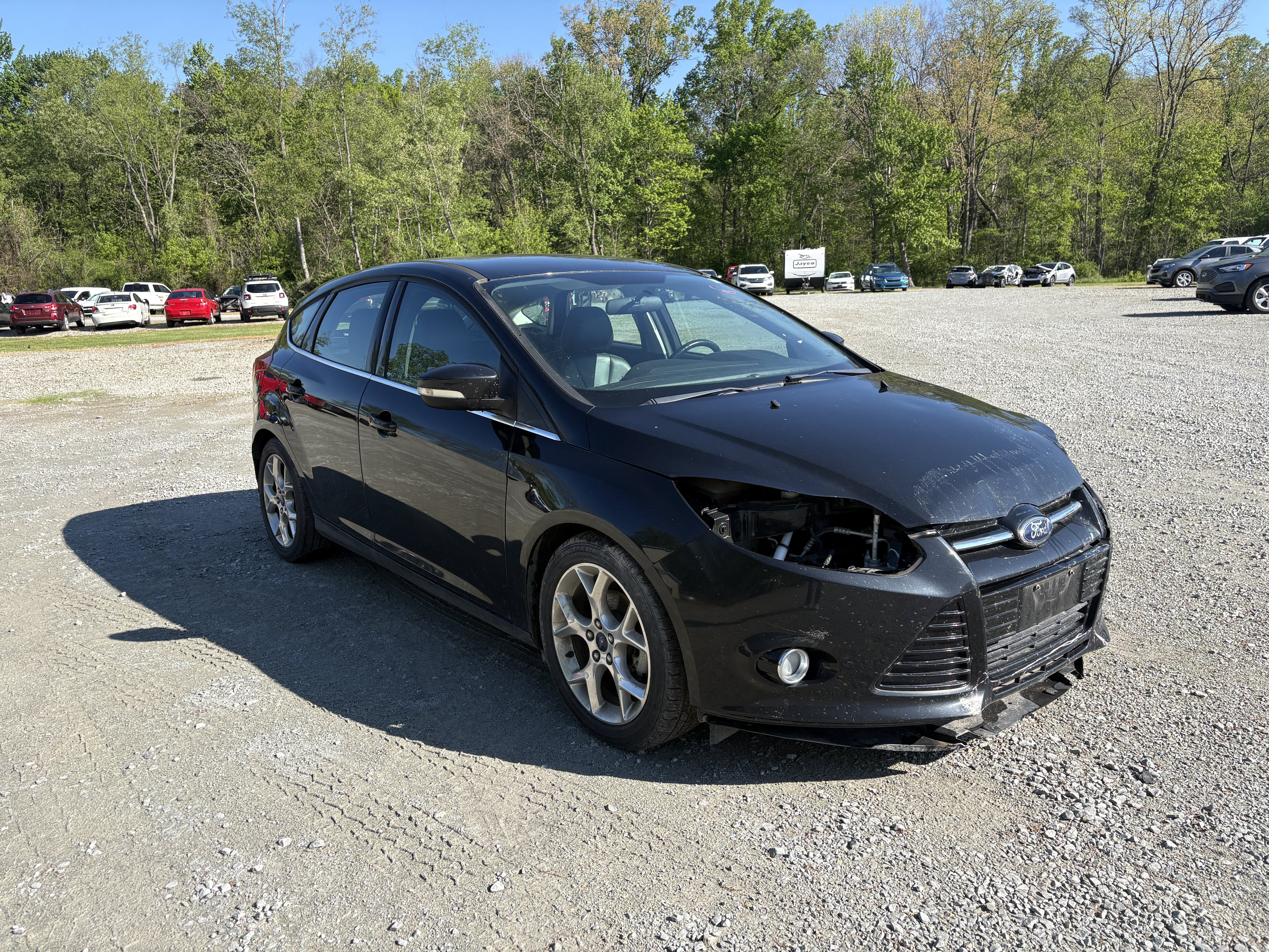 Used 2014 Ford Focus Titanium FWD image 2