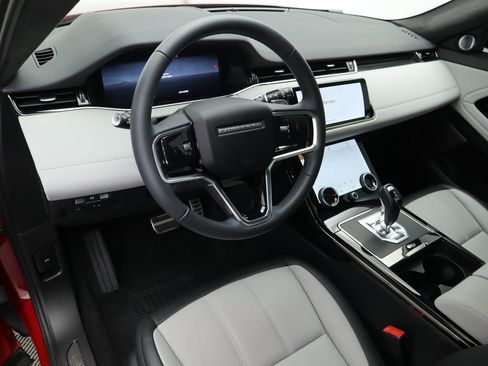 Certified 2023 Land Rover Range Rover Evoque R-Dynamic SE image 9