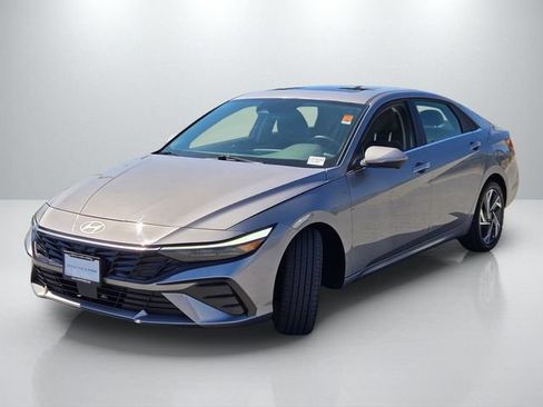 Used 2024 Hyundai Elantra Limited FWD image 7