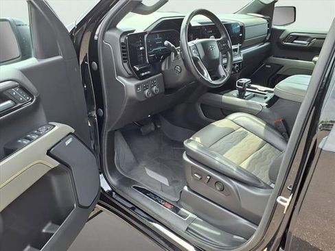 Used 2023 Chevrolet Silverado 1500 ZR2 w/ Technology Package image 10