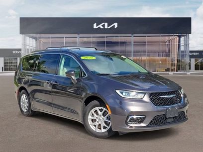 Used 2021 Chrysler Pacifica Touring-L