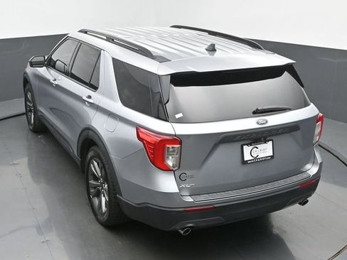 Used 2021 Ford Explorer XLT w/ Equipment Group 202A RWD image 43