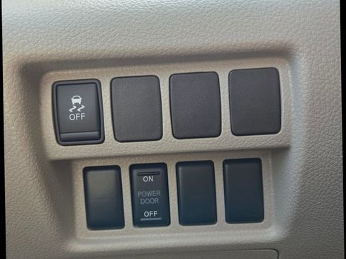 Used 2015 Nissan Quest SV image 26