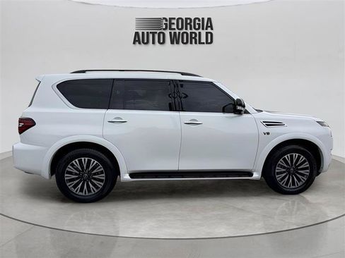 Used 2022 Nissan Armada SL w/ Midnight Edition Package RWD image 17