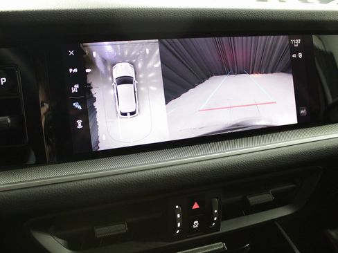 Certified 2024 Porsche Cayenne S image 32