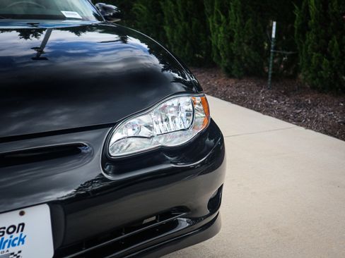 Used 2004 Chevrolet Monte Carlo SS image 6