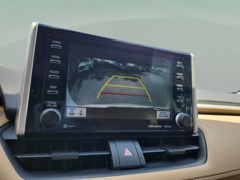 Used 2019 Toyota RAV4 XLE w/ Convenience Package FWD image 25