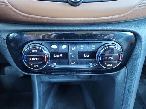 Used 2021 Buick Encore GX Essence w/ Advanced Technology Package image 25